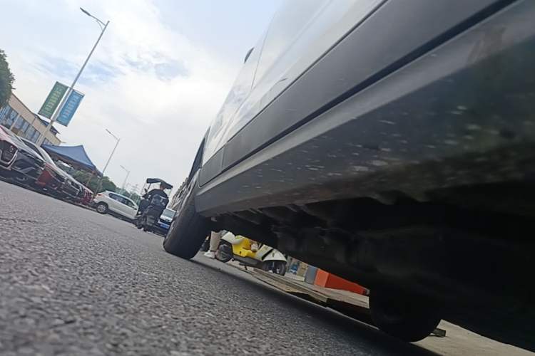 Used Leapmotor T03 2024 200 Lite Edition Right Side Sill