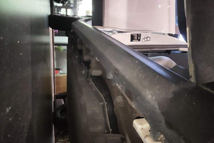 Used Leapmotor T03 2024 310 Comfort Edition Right Side Sill