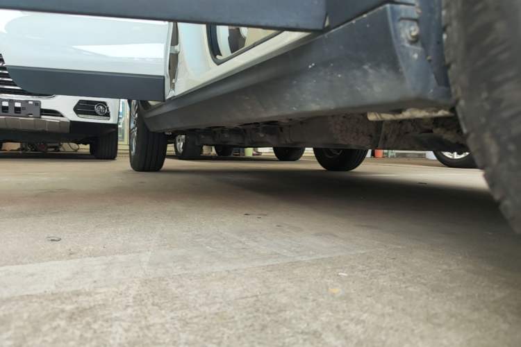 Used Leapmotor T03 2024 310 Comfort Edition Right Side Sill