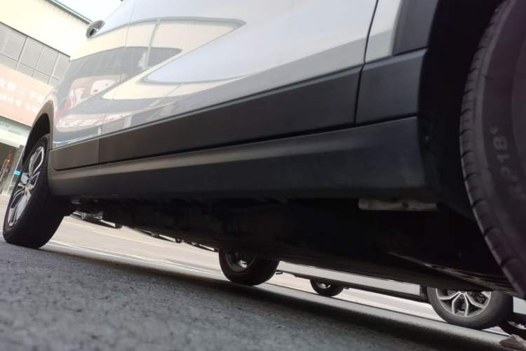 Used Leapmotor T03 2024 310 Comfort Edition Right Side Sill