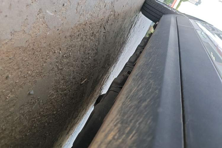 Used Leapmotor T03 2024 403 Comfort Edition Right Side Sill