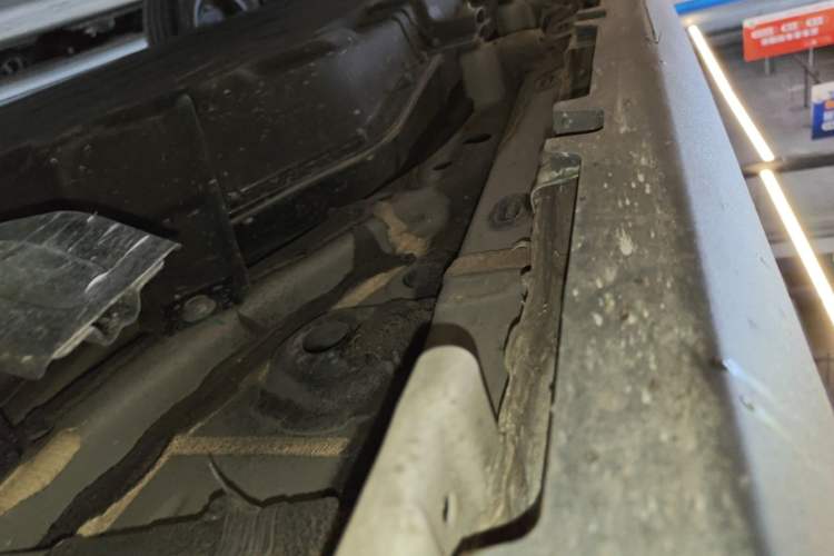 Used Leapmotor T03 2024 310 Comfort Edition Right Side Sill