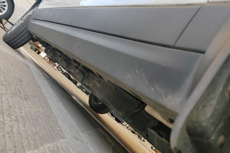 Used Leapmotor T03 2024 310 Comfort Edition Right Side Sill