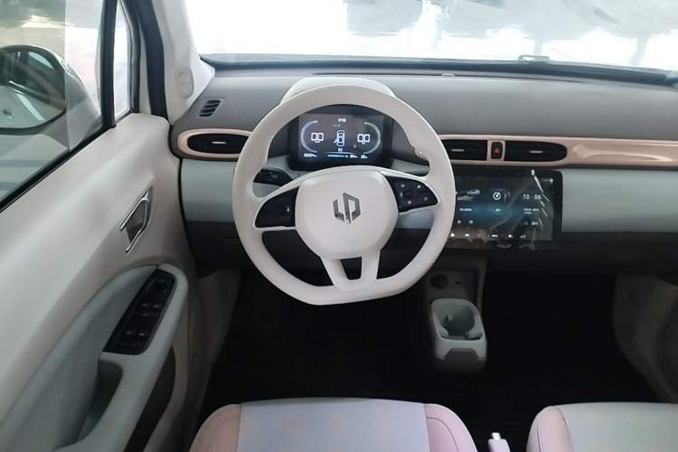 Used Leapmotor T03 2024 200 Lite Edition Steering Wheel