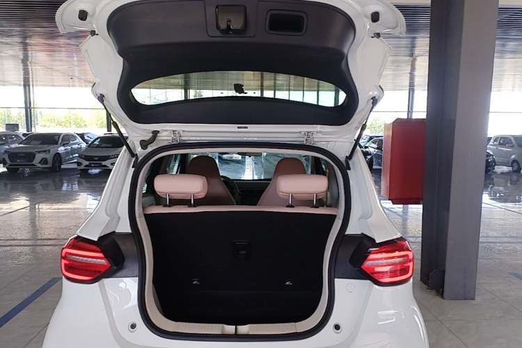 Used Leapmotor T03 2024 200 Lite Edition Trunk