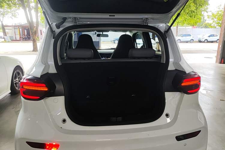 Used Leapmotor T03 2024 200 Lite Edition Trunk