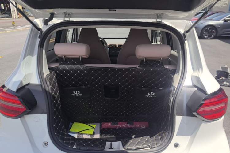 Used Leapmotor T03 2024 200 Lite Edition Trunk