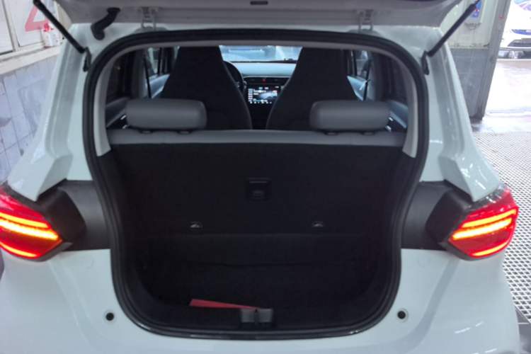 Used Leapmotor T03 2024 200 Lite Edition Trunk