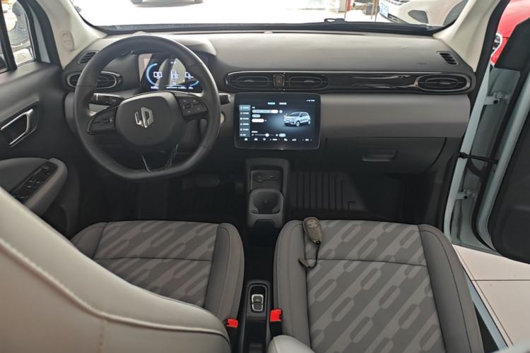 Used Leapmotor T03 2025 310 Comfort Edition Center Console