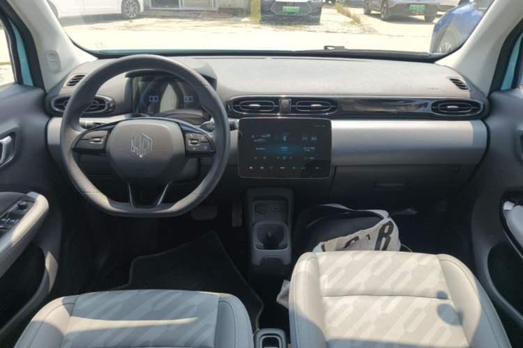 Used Leapmotor T03 2025 403 Comfort Edition Center Console