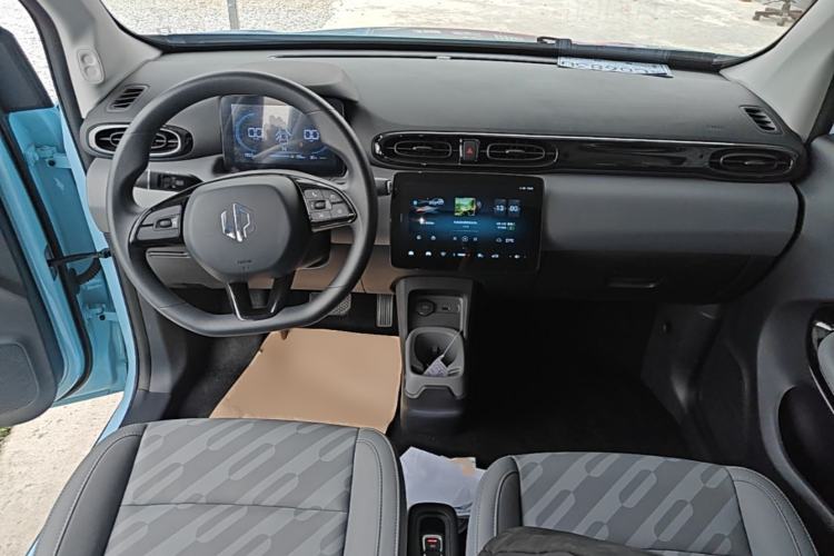 Used Leapmotor T03 2025 403 Comfort Edition Center Console