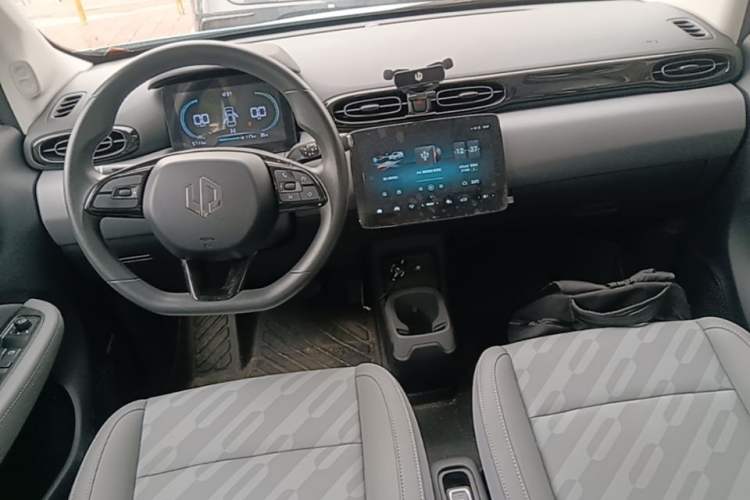 Used Leapmotor T03 2025 310 Comfort Edition Center Console