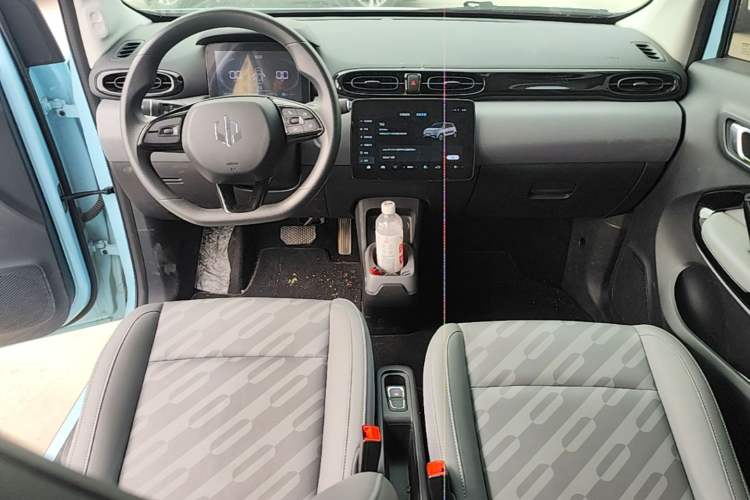Used Leapmotor T03 2025 403 Comfort Edition Center Console