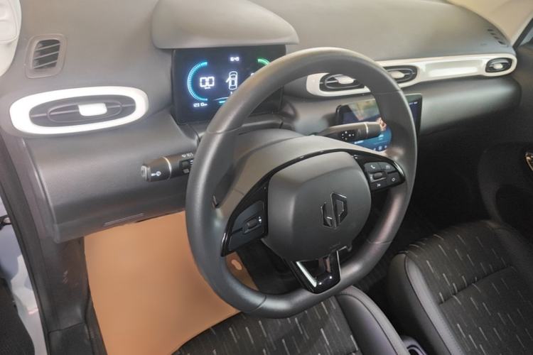 Used Leapmotor T03 2025 310 Comfort Edition Center Console