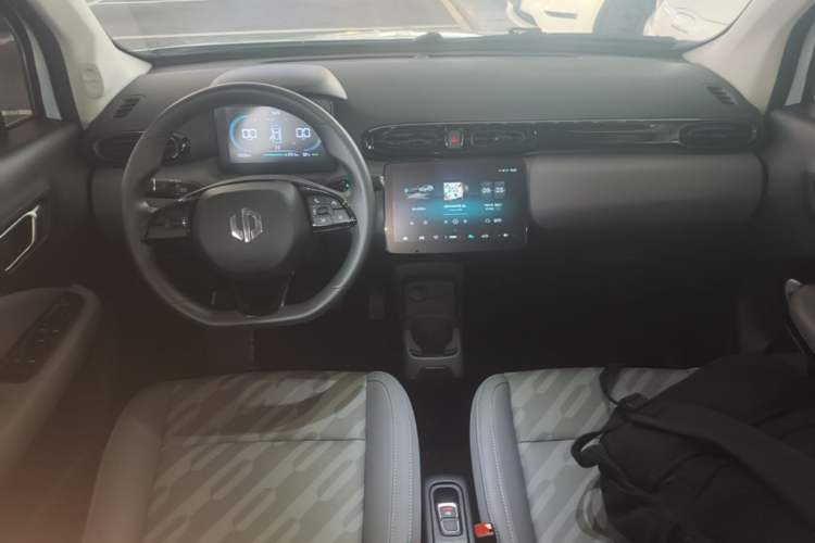 Used Leapmotor T03 2025 310 Comfort Edition Center Console