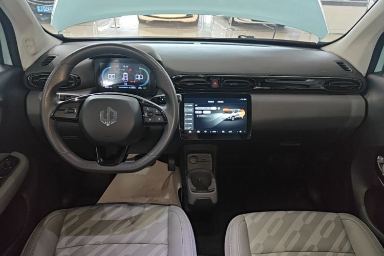 Used Leapmotor T03 2025 403 Comfort Edition Center Console