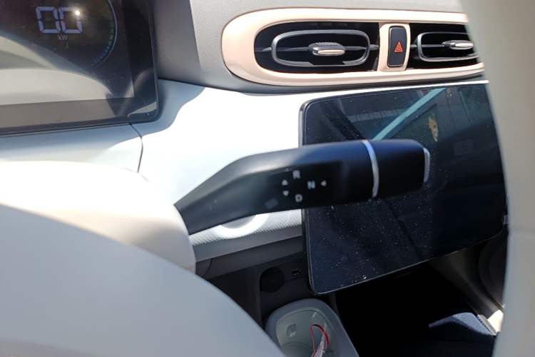 Used Leapmotor T03 2025 403 Comfort Edition Gear Lever