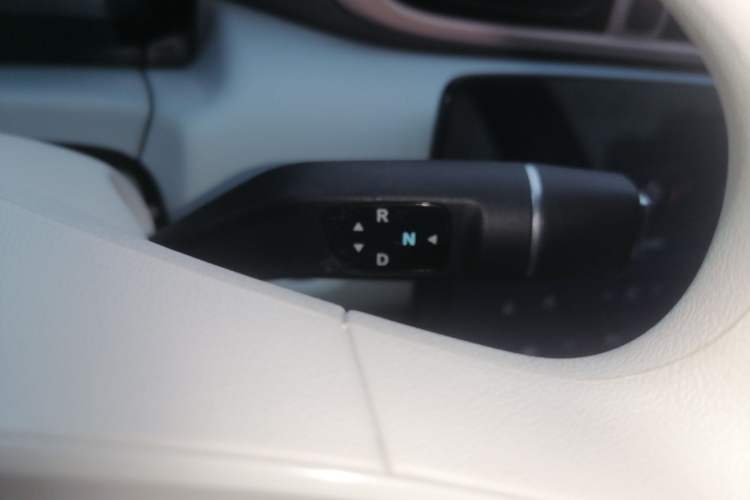 Used Leapmotor T03 2025 310 Comfort Edition Gear Lever