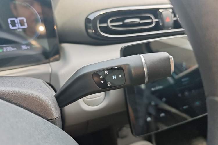 Used Leapmotor T03 2025 403 Comfort Edition Gear Lever