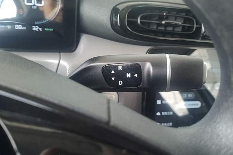 Used Leapmotor T03 2025 403 Comfort Edition Gear Lever