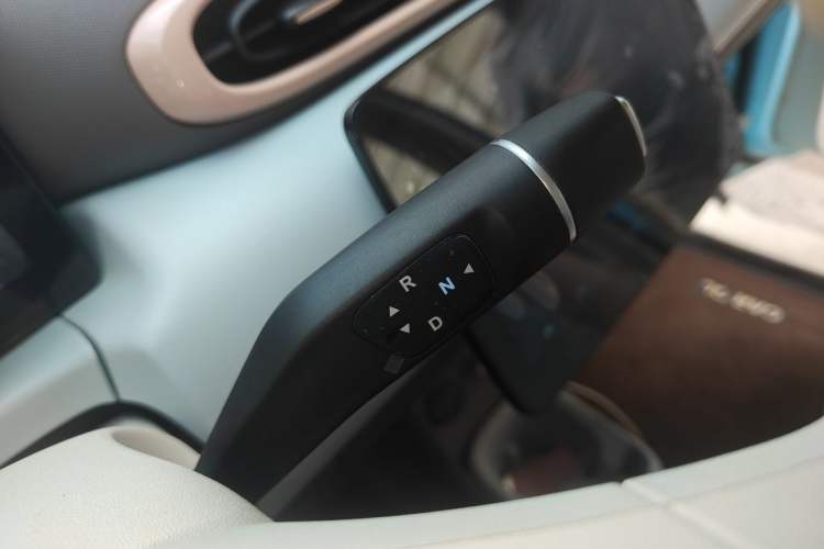 Used Leapmotor T03 2025 310 Comfort Edition Gear Lever