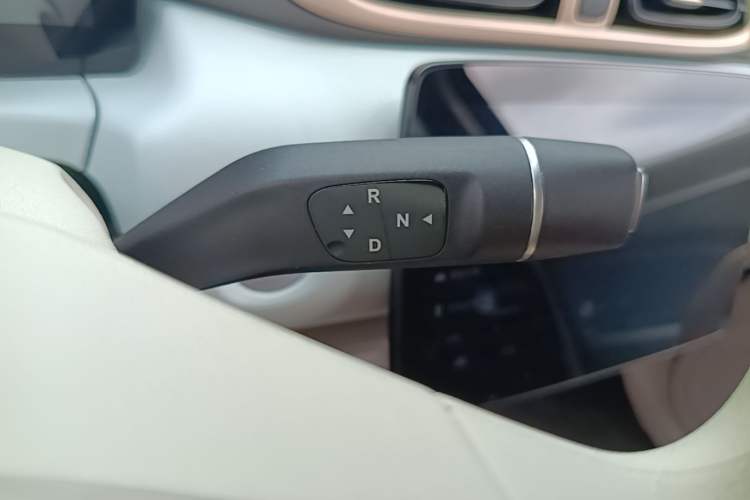 Used Leapmotor T03 2025 310 Comfort Edition Gear Lever
