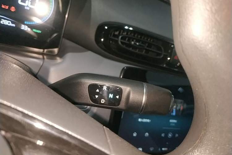Used Leapmotor T03 2025 403 Comfort Edition Gear Lever