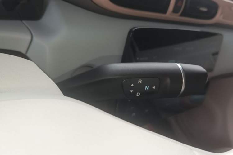 Used Leapmotor T03 2025 310 Comfort Edition Gear Lever