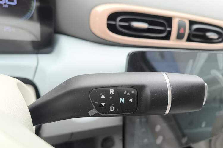 Used Leapmotor T03 2025 310 Comfort Edition Gear Lever