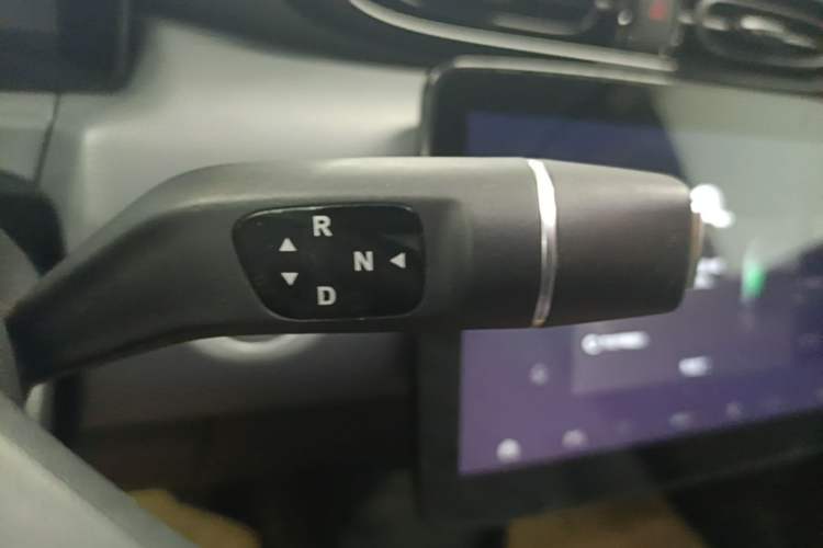 Used Leapmotor T03 2025 403 Comfort Edition Gear Lever
