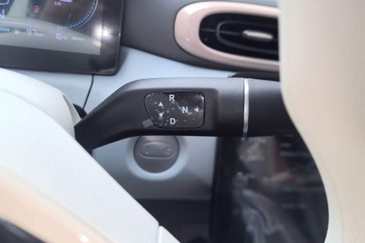 Used Leapmotor T03 2025 310 Comfort Edition Gear Lever