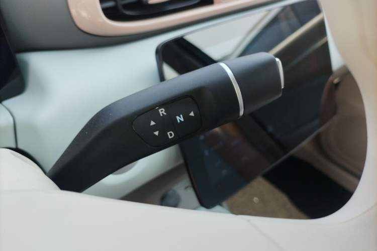 Used Leapmotor T03 2025 403 Comfort Edition Gear Lever