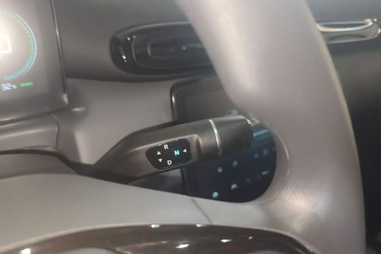Used Leapmotor T03 2025 310 Comfort Edition Gear Lever