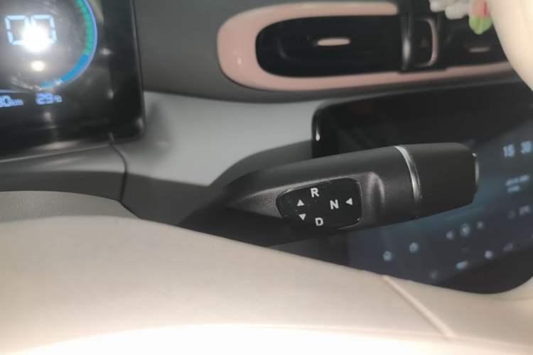 Used Leapmotor T03 2025 310 Comfort Edition Gear Lever
