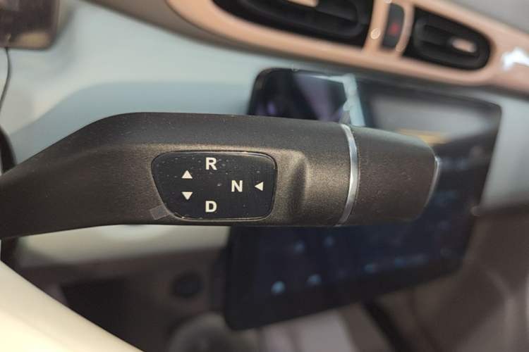 Used Leapmotor T03 2025 310 Comfort Edition Gear Lever