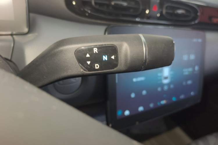 Used Leapmotor T03 2025 403 Comfort Edition Gear Lever