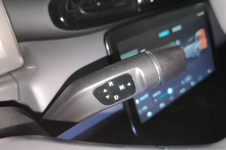 Used Leapmotor T03 2025 310 Comfort Edition Gear Lever