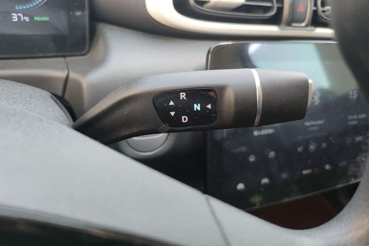 Used Leapmotor T03 2025 403 Comfort Edition Gear Lever