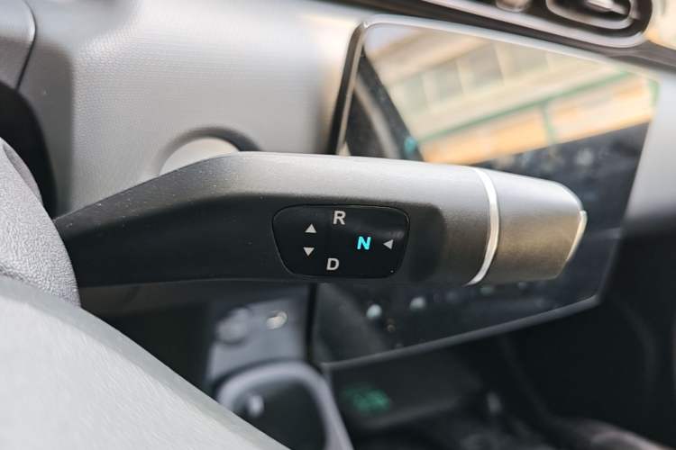 Used Leapmotor T03 2025 403 Comfort Edition Gear Lever