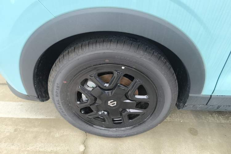Used Leapmotor T03 2025 310 Comfort Edition Left Front Wheel Hub