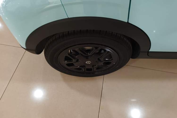 Used Leapmotor T03 2025 310 Comfort Edition Right Rear Wheel Hub