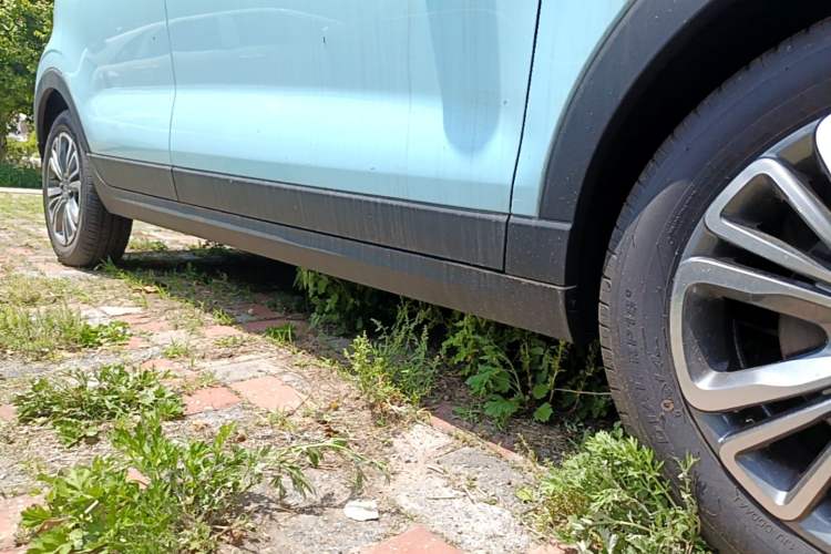 Used Leapmotor T03 2025 403 Comfort Edition Right Side Sill