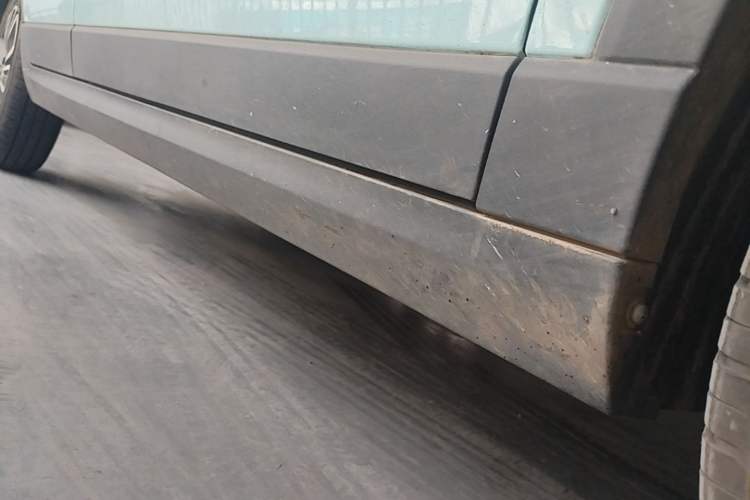 Used Leapmotor T03 2025 403 Comfort Edition Right Side Sill