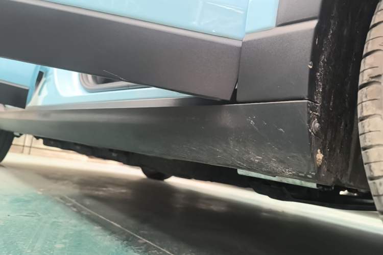 Used Leapmotor T03 2025 403 Comfort Edition Right Side Sill