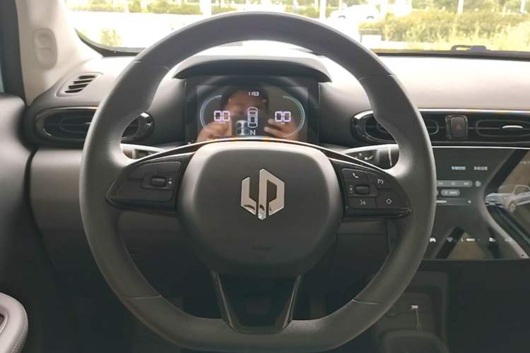 Used Leapmotor T03 2025 403 Comfort Edition Steering Wheel