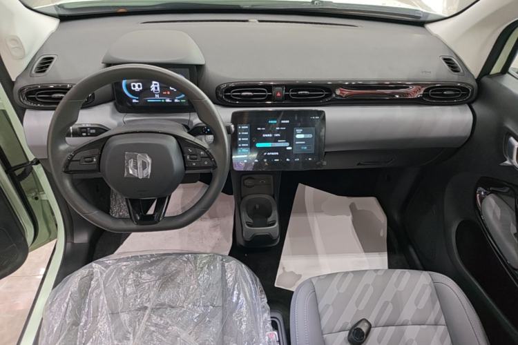 Used Leapmotor T03 2025 310 Comfort Edition Center Console