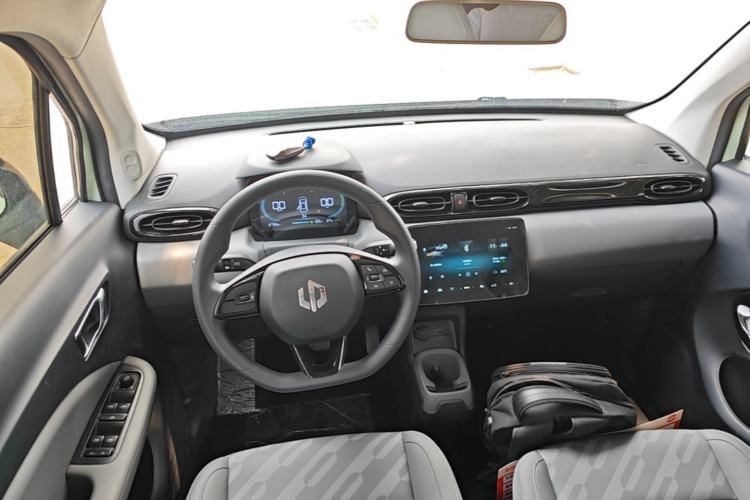 Used Leapmotor T03 2025 310 Comfort Edition Center Console