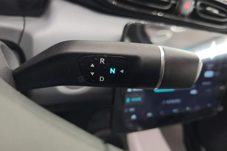 Used Leapmotor T03 2025 310 Comfort Edition Gear Lever