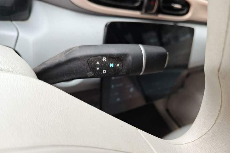 Used Leapmotor T03 2025 403 Comfort Edition Gear Lever