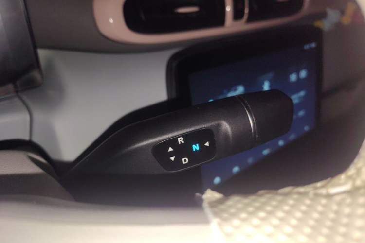 Used Leapmotor T03 2025 403 Comfort Edition Gear Lever